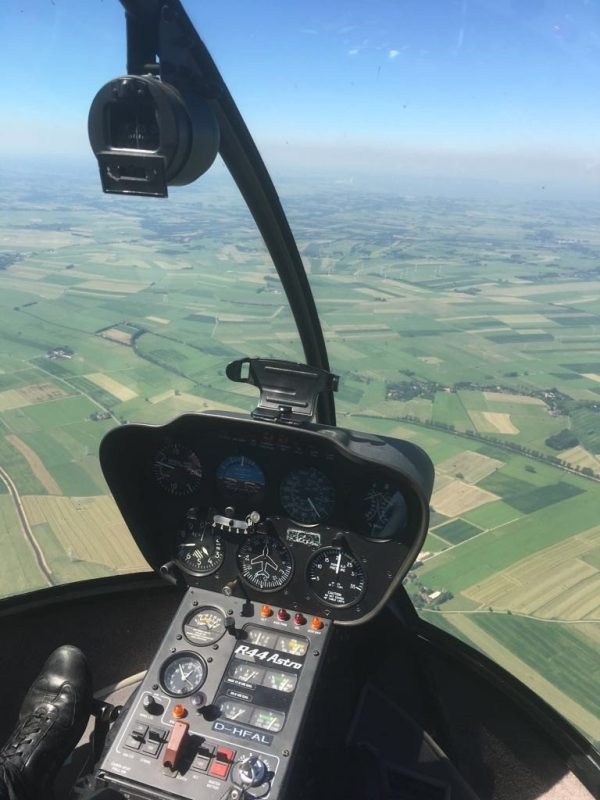 robinson r44 cockpit